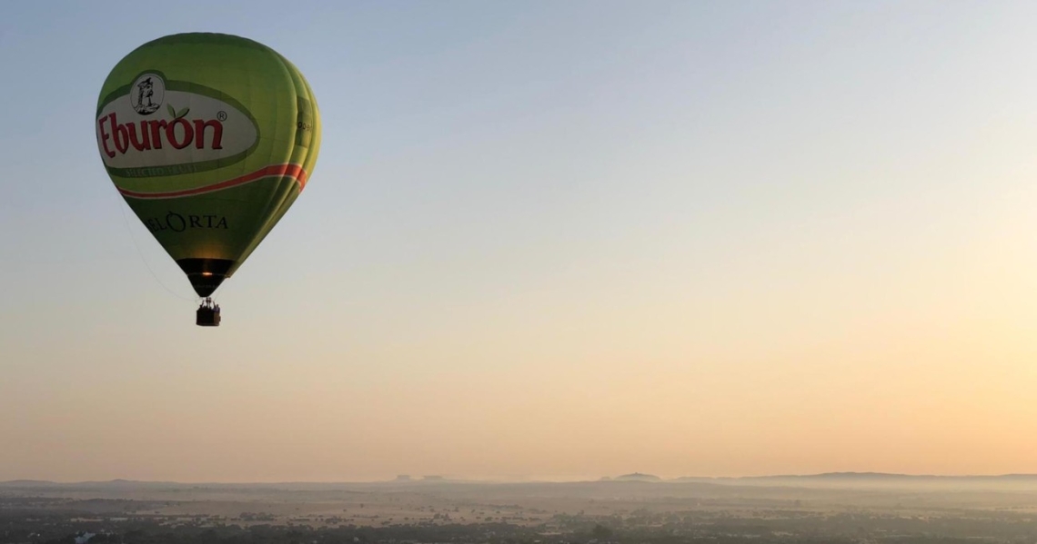 Voar de balão no Alentejo ou batismo de surf: as novas experiências dos Hotéis Moov