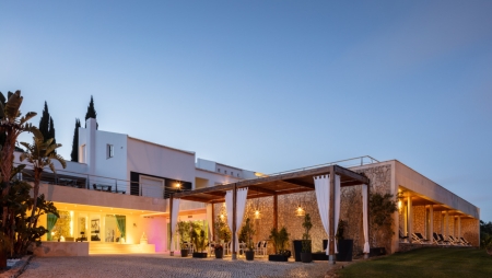 Vila Valverde Design Hotel aguarda turistas!