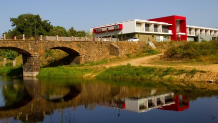 Hotel Santa Margarida associa-se a iniciativa "Arte à Porta"