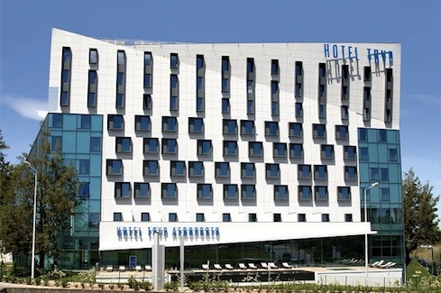 TRYP Lisboa Aeroporto  —   